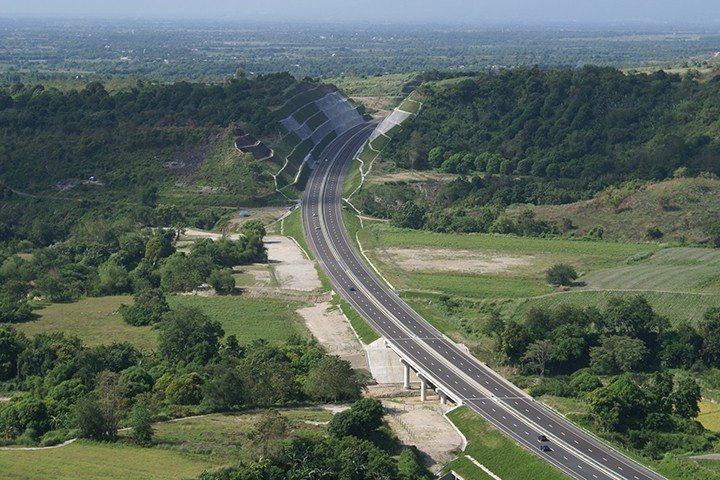 Subic-Tarlac Expressway (SCTEX)
